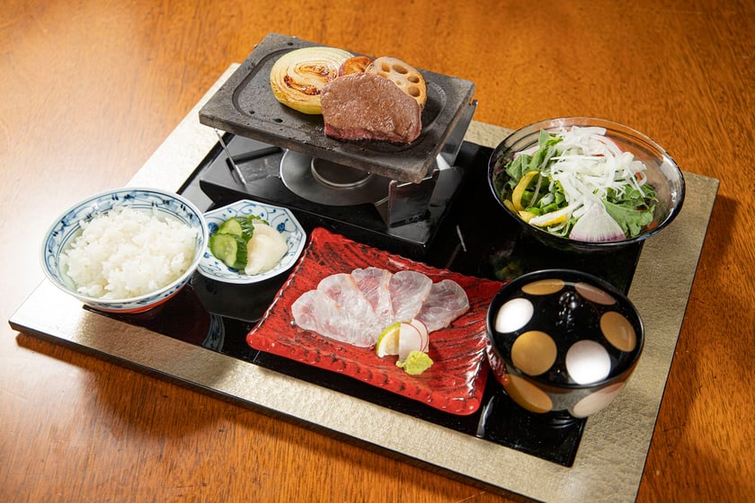 海神人の食卓 桟敷|椚座牛御膳|希少ブランド牛のステーキ