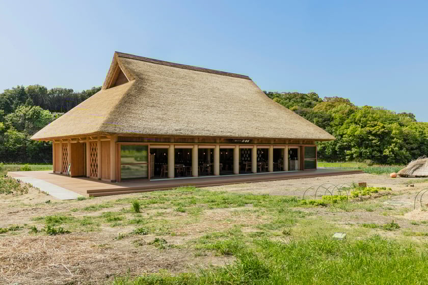 Restaurant Entrance