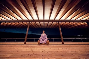 禅坊靖寧で夜の禅体験
