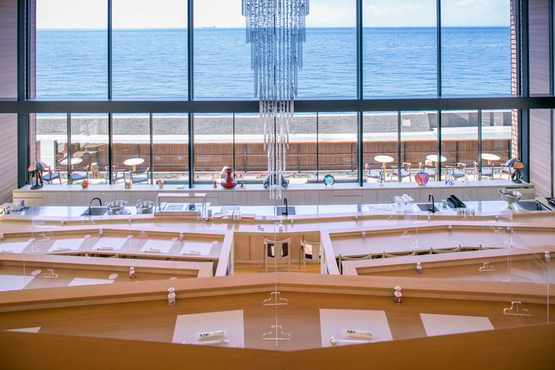 青の舎_02_内観 (1)