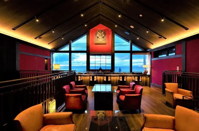 ショップ＆バー